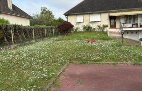 Tonte de pelouse aux Aix-d'angillon